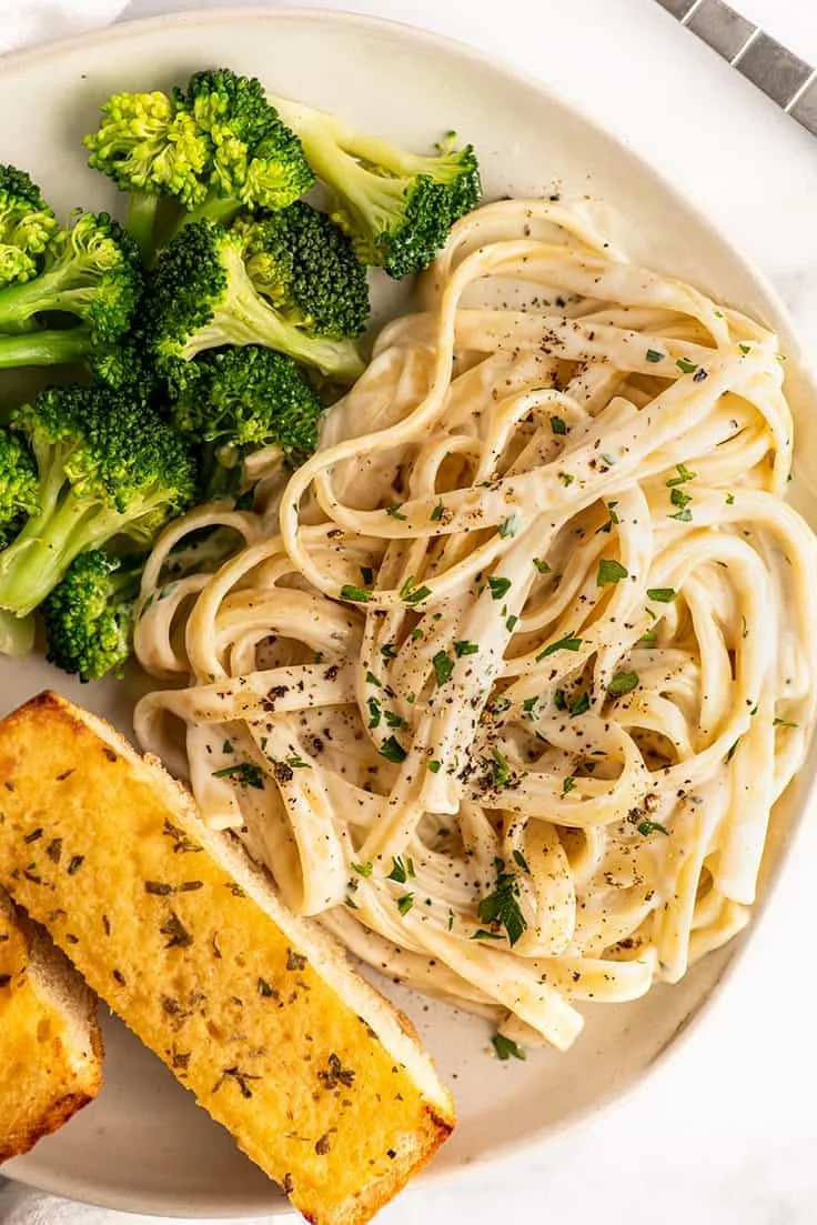 Fettuccine Alfredo